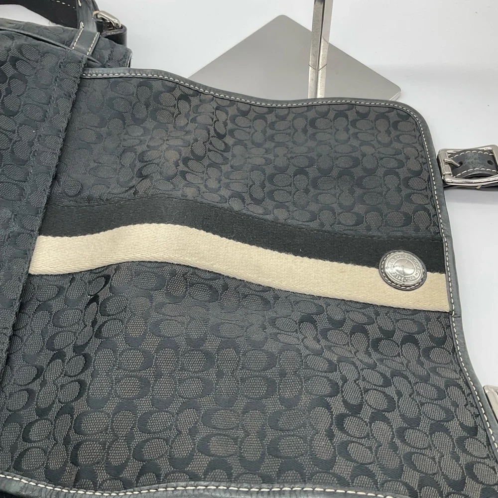 COACH SIGNATURE VOYAGER MESSENGER BAG - Picture 4 of 10